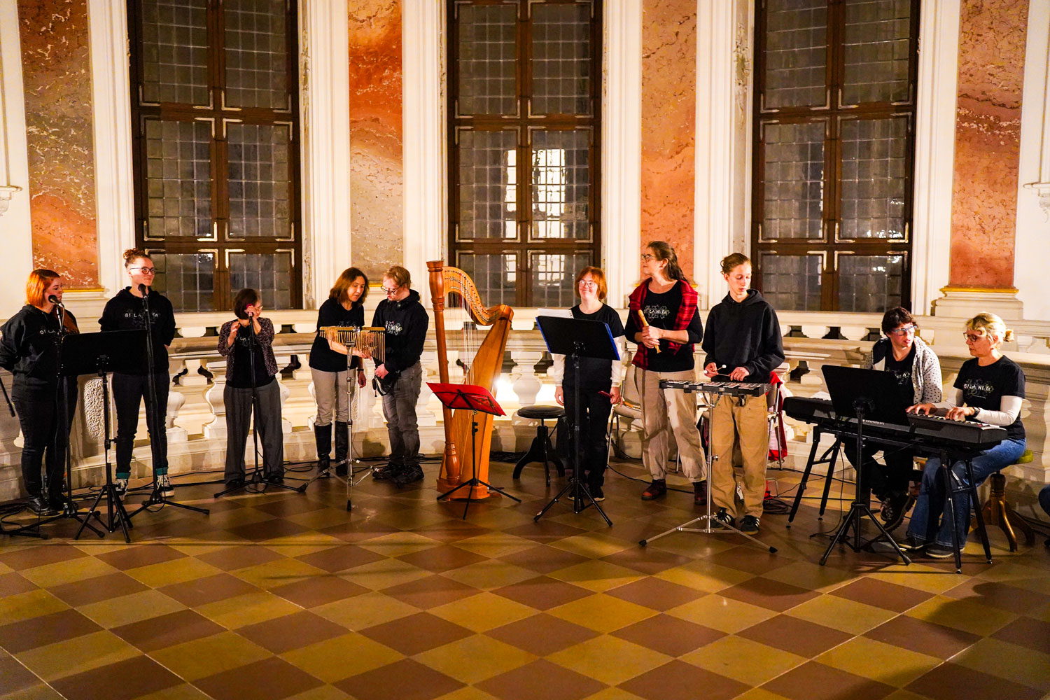 Gilanika musiziert im Schloss Bruchsal