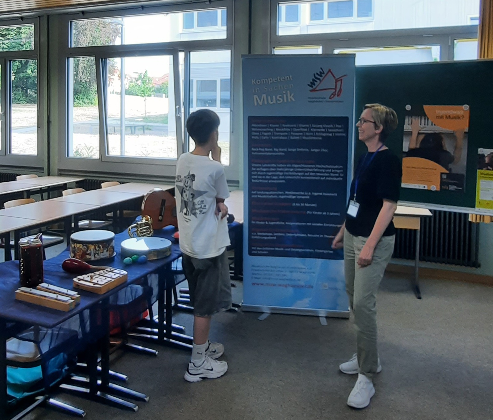 Musikschule Waghäusel-Hambrücken bei der Berufsinformationsbörse im Leibniz-Gymnasium Östringen